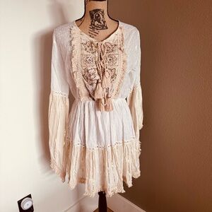 Elegant Cream Long Sleeve Dress